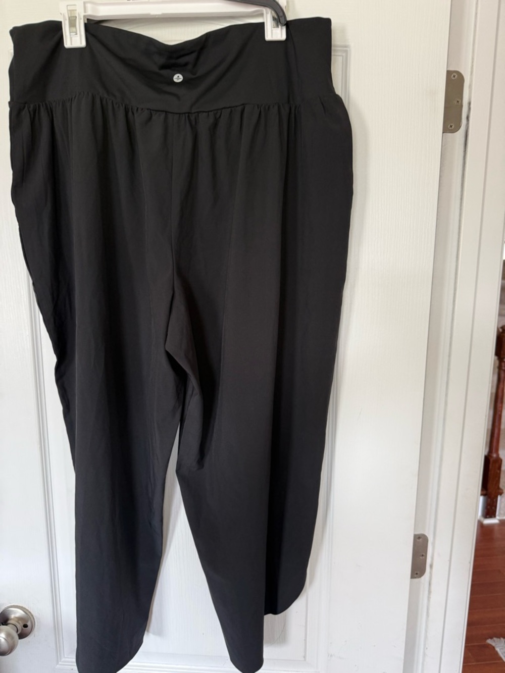 HALARA BlackRelaxed Performance Pants - Picture 4 of 5
